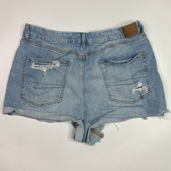 American Eagle Strigid Curvy 90s Boyfriend Denim Shorts Size 16 - Picture 2 of 8